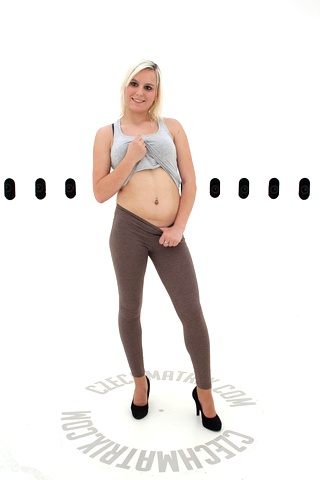 Czech Casting: Kristyna (21) 360°