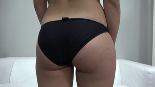 2. Download full pics of Dana (20) from czechcasting.com