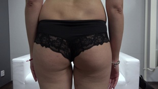 2. Download full pics of Eva (25) from czechcasting.com