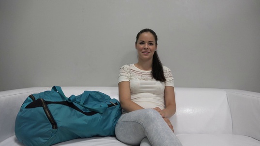 1. Download full pics of Nikol (20) from czechcasting.com