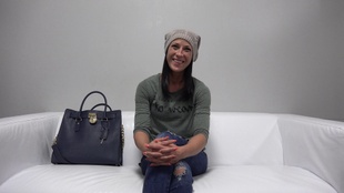 1. Download full pics of Tereza (27) from czechcasting.com