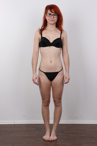 7. Download full pics of model Katerina (20) from czechcasting.com