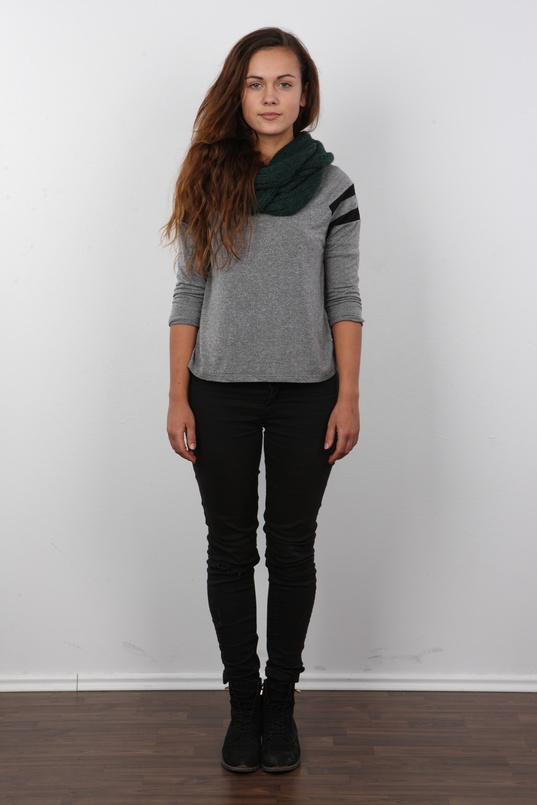 2. Download full pics of Sabina (22) from czechcasting.com