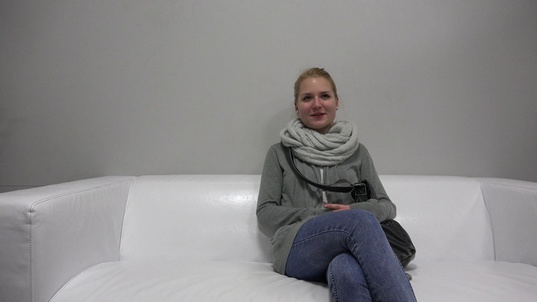 1. Download full pics of Tena (20) from czechcasting.com