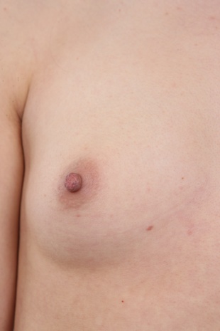 9. Download full pics of model Alena (18) from czechcasting.com