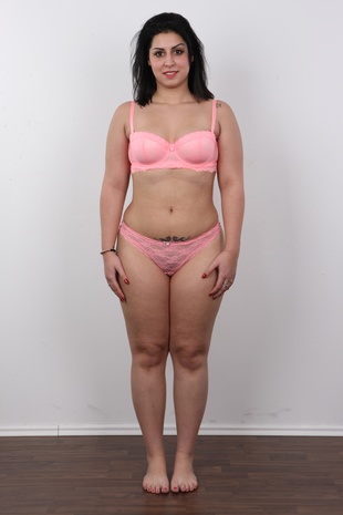 7. Download full pics of model Marcela (18) from czechcasting.com