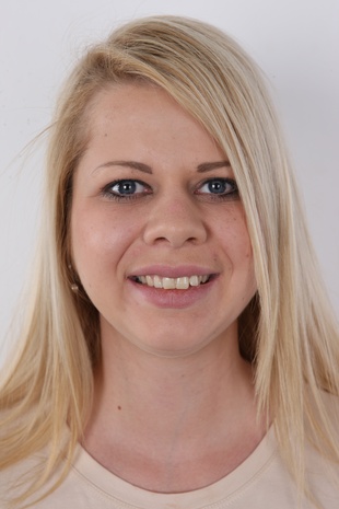 1. Download full pics of model Bela (29) from czechcasting.com