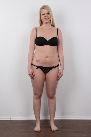 7. Download full pics of model Bela (29) from czechcasting.com