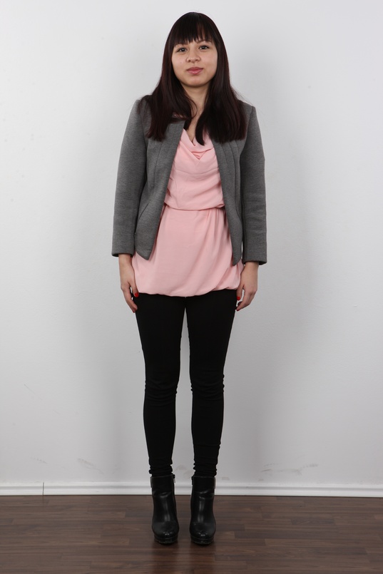 2. Download full pics of Miky (20) from czechcasting.com