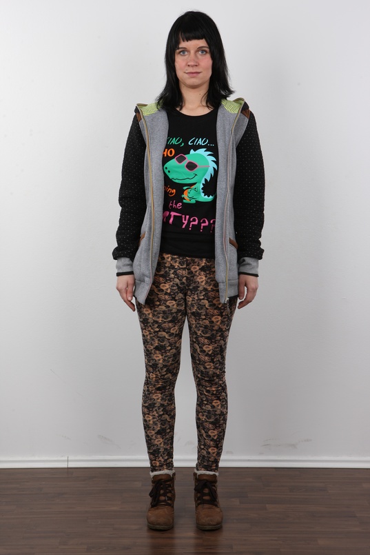 2. Download full pics of Katerina (29) from czechcasting.com