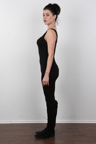 3. Download full pics of Monika (28) from czechcasting.com