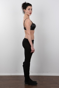 5. Download full pics of Monika (28) from czechcasting.com