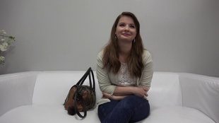 1. Download full pics of Darina (22) from czechcasting.com