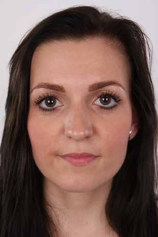 1. Download full pics of model CZECH CASTING - SIMONA (9822) from czechcasting.com
