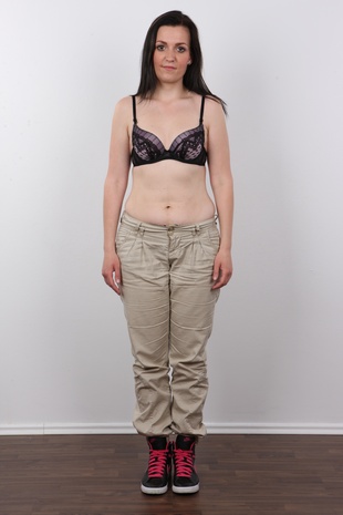 4. Download full pics of model CZECH CASTING - SIMONA (9822) from czechcasting.com