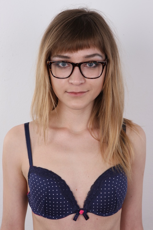 6. Download full pics of Evzenie (22) from czechcasting.com