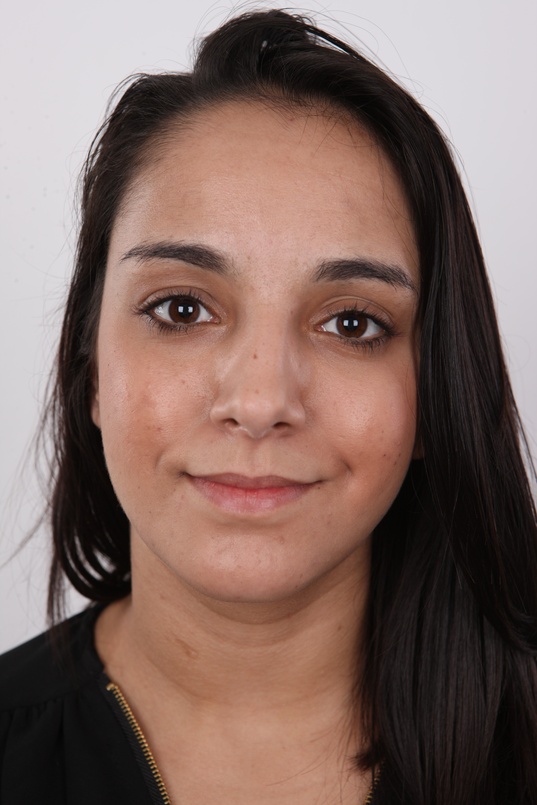 1. Download full pics of Sabina (22) from czechcasting.com