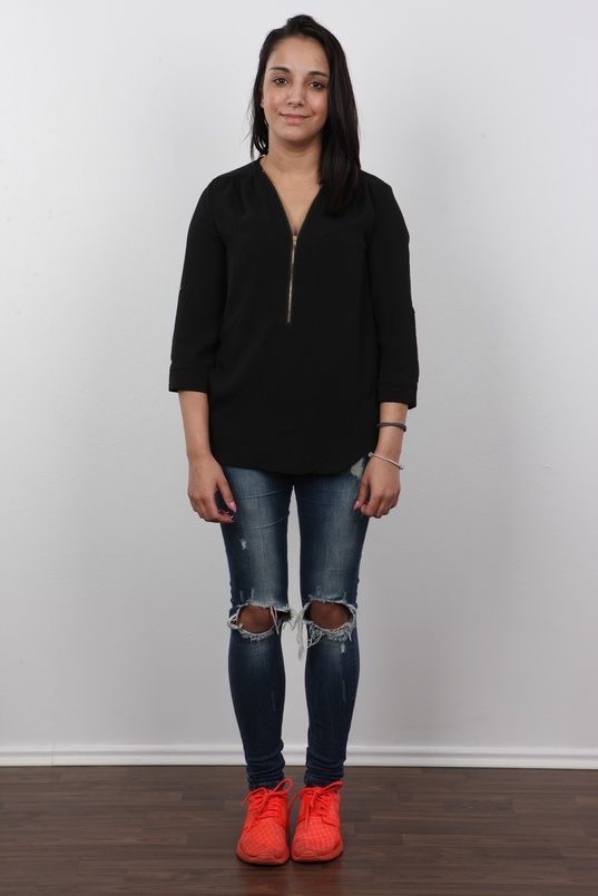 2. Download full pics of Sabina (22) from czechcasting.com