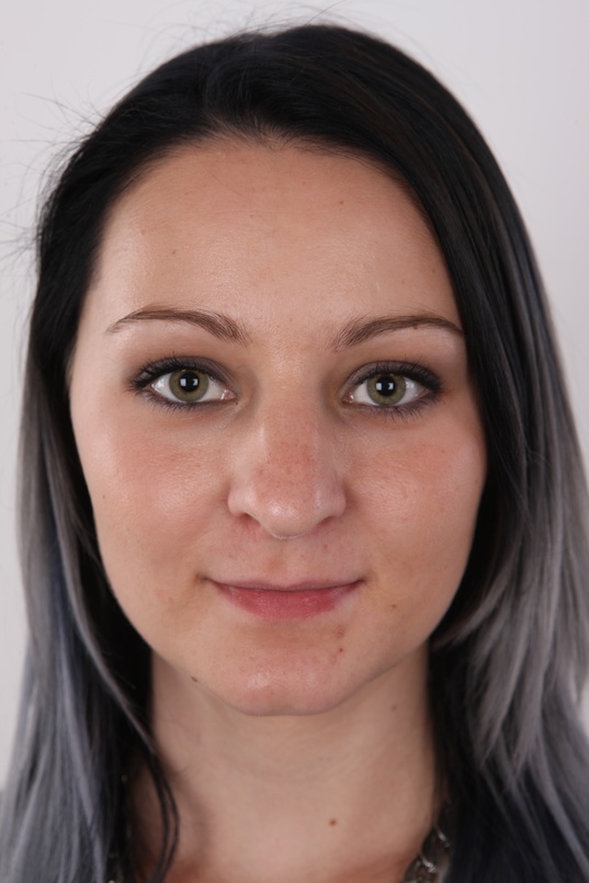 1. Download full pics of Lucie (22) from czechcasting.com