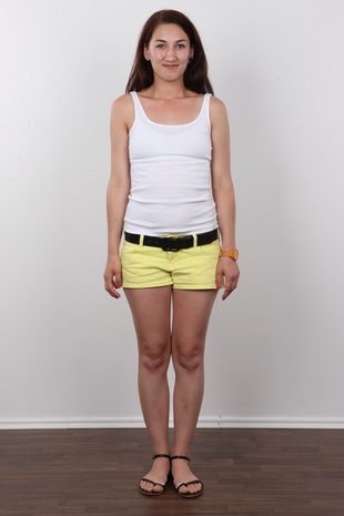 2. Download full pics of model Veronika (23) from czechcasting.com