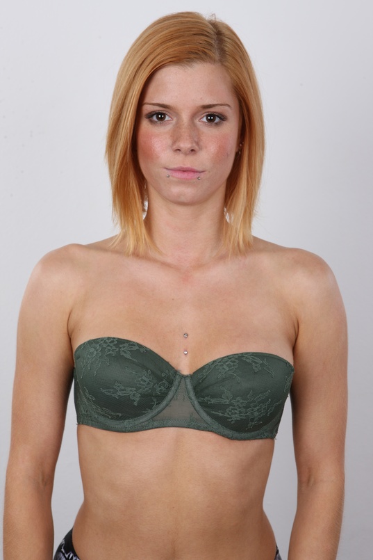 6. Download full pics of Kristyna (22) from czechcasting.com