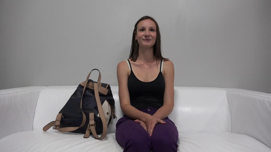 1. Download full pics of Kristyna (18) from czechcasting.com