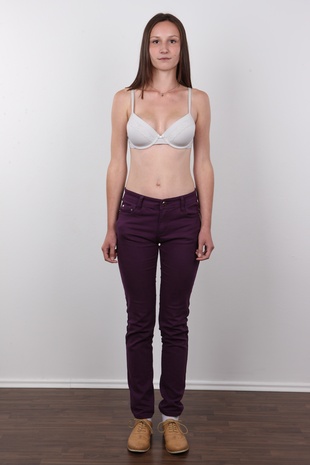 4. Download full pics of model Kristyna (18) from czechcasting.com