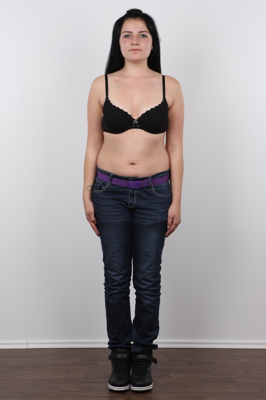 4. Download full pics of Marketa (20) from czechcasting.com