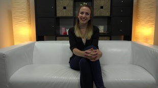 1. Download full pics of Eva (18) from czechcasting.com