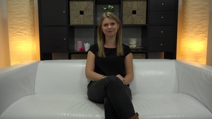 1. Download full pics of Dominika (19) from czechcasting.com