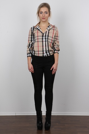 2. Download full pics of model Alzbeta (18) from czechcasting.com