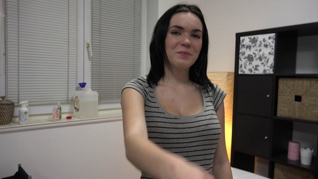 12. Download full pics of Petra (18) from czechcasting.com