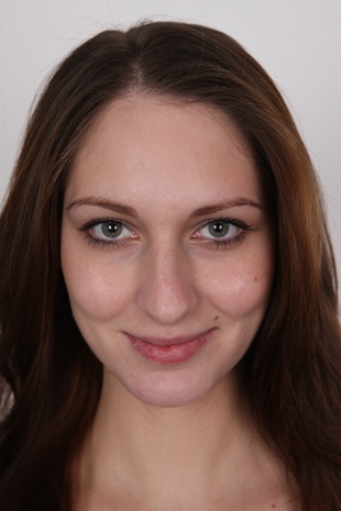 1. Download full pics of model CZECH CASTING - TEREZA (4843) from czechcasting.com