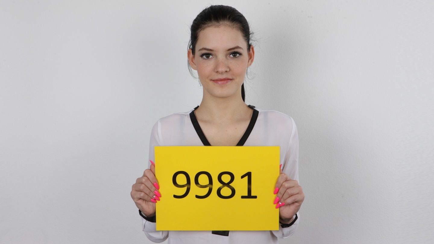 Sandra Bollok porno tomosha qiladi