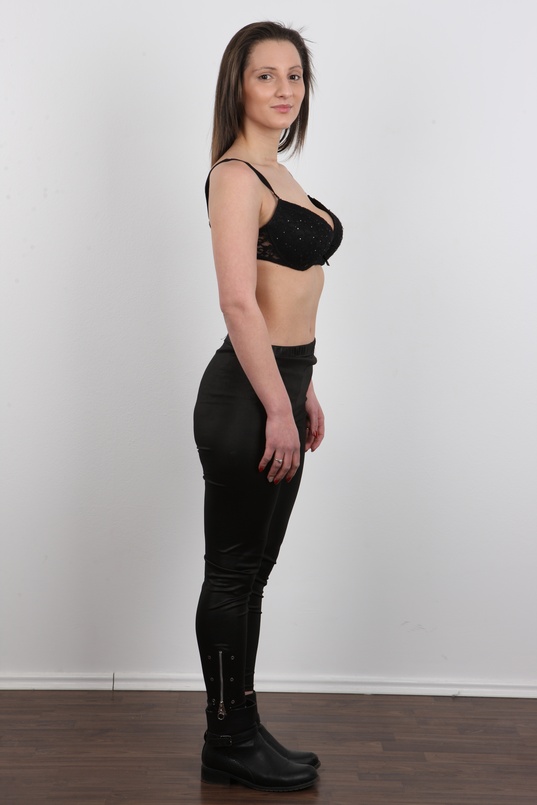 5. Download full pics of Nikola (20) from czechcasting.com