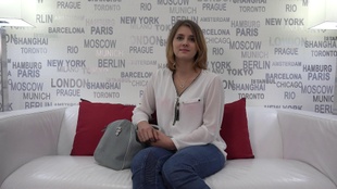 1. Download full pics of Petra (19) from czechcasting.com