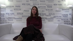 1. Download full pics of Pavlina (25) from czechcasting.com