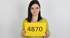 Czech Casting: Julie (18)