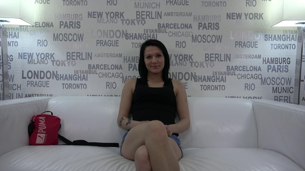 1. Download full pics of Denisa (21) from czechcasting.com