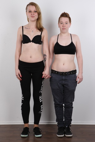 4. Download full pics of model Zaneta (23) & Nikola from czechcasting.com