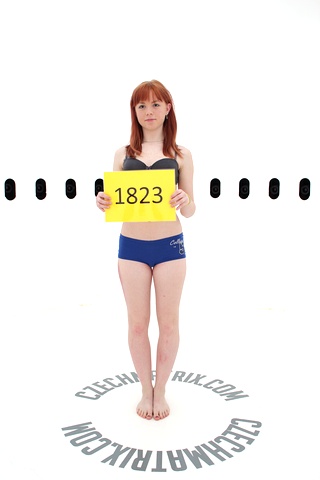 Czech Casting: Niky (18) 360°