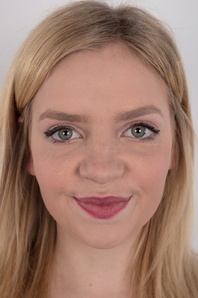 1. Download full pics of Michaela (18) from czechcasting.com