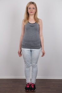 2. Download full pics of Michaela (18) from czechcasting.com