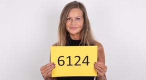 Karolina (43)