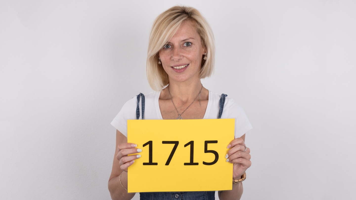 Zaneta (33)