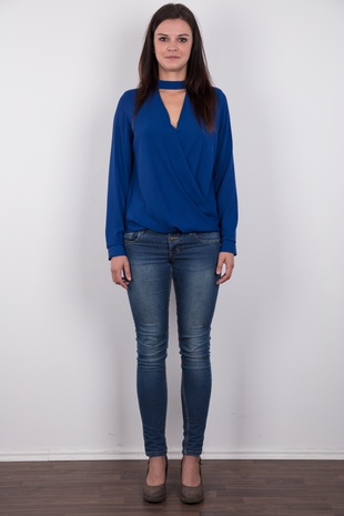 2. Download full pics of model Veronika (22) from czechcasting.com