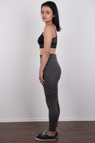 4. Download full pics of model Tereza (18) from czechcasting.com