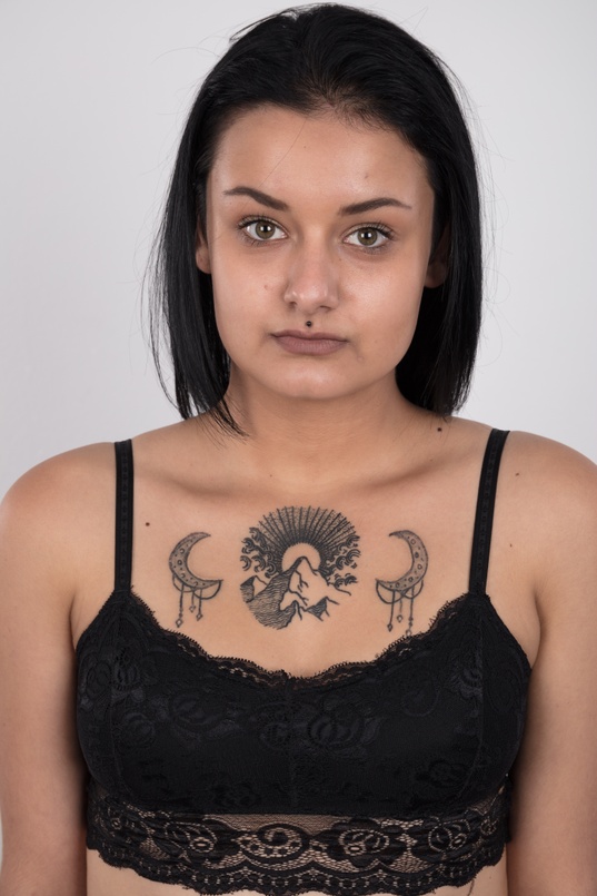 5. Download full pics of Tereza (18) from czechcasting.com