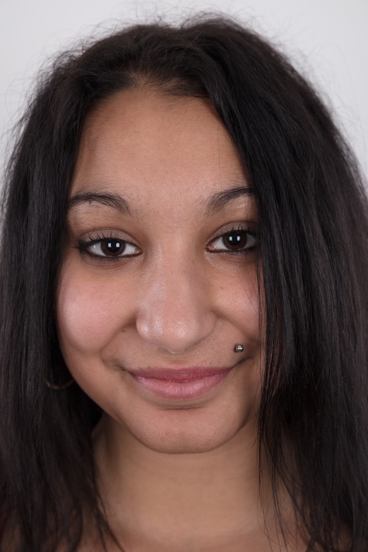 1. Download full pics of Monika (18) from czechcasting.com