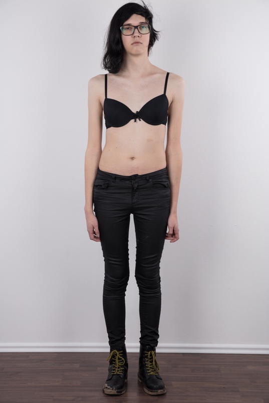 3. Download full pics of Misa (22) from czechcasting.com